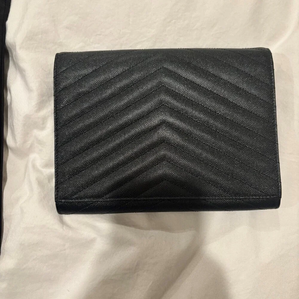 YSL Clutch - Picture 5 of 5